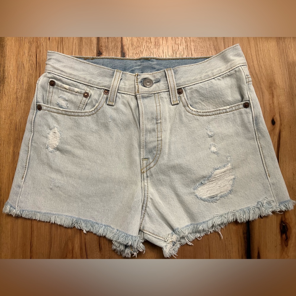 Levi’s High Rise Button-Fly Shorts- 25